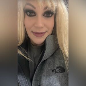 Meet your Posher, DesRae!